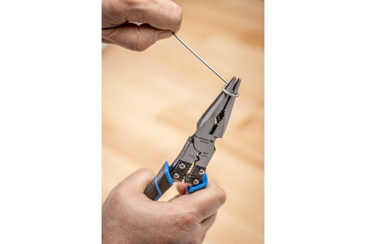 Pince multifonctionnelle