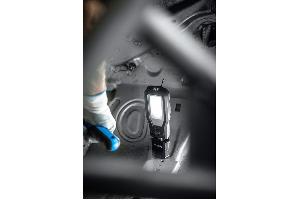 Werkstattlampe LED mit Ladestation USB