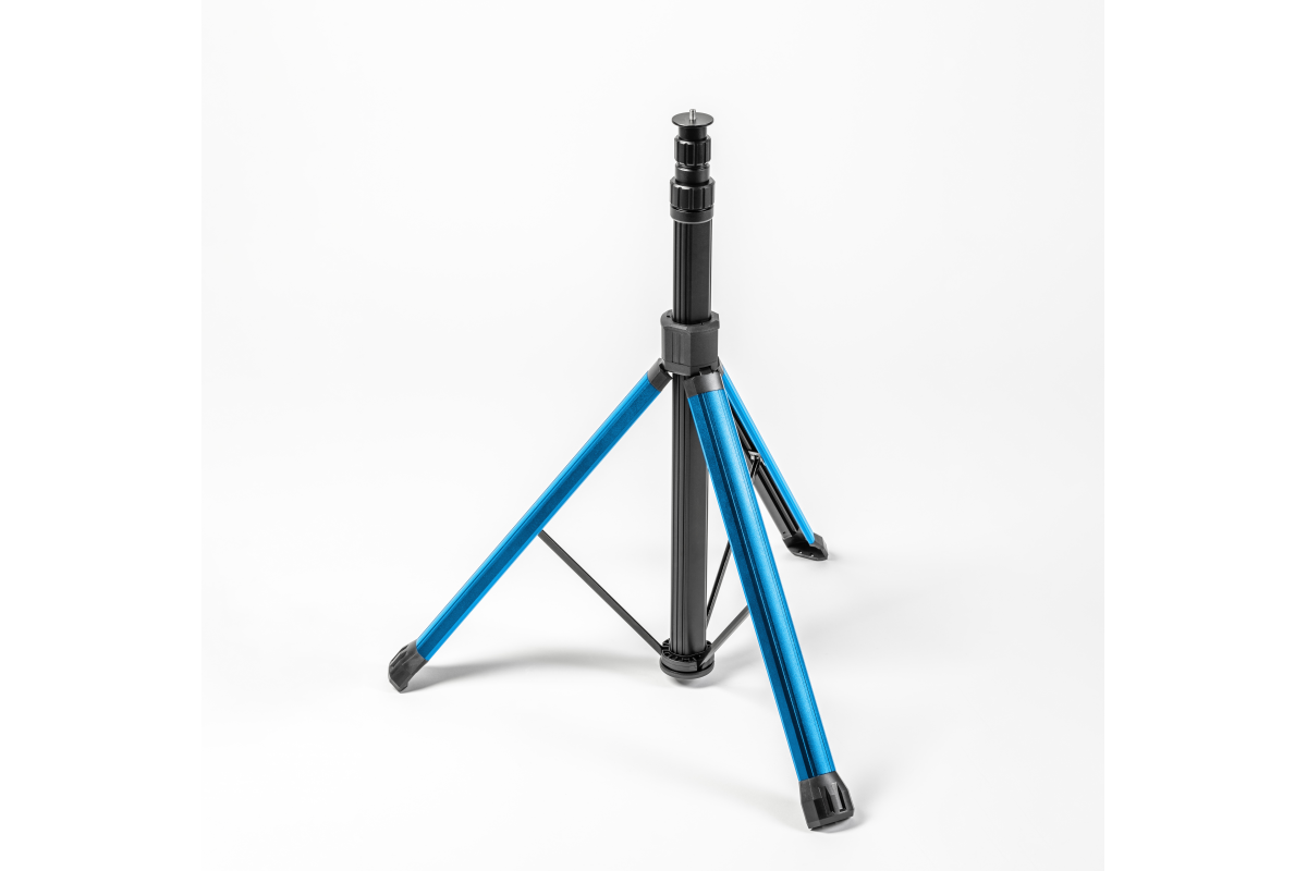 Aluminum tripod