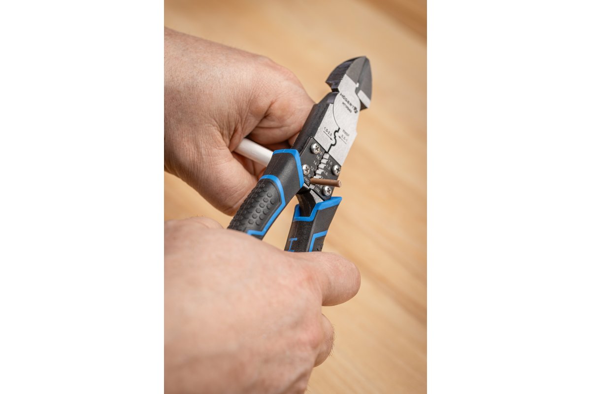 Multifunctional side pliers