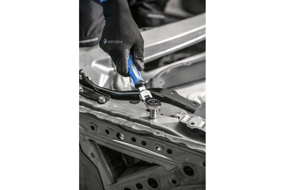 Wrench with ratchet and joint with replaceable adapters 5 pcs