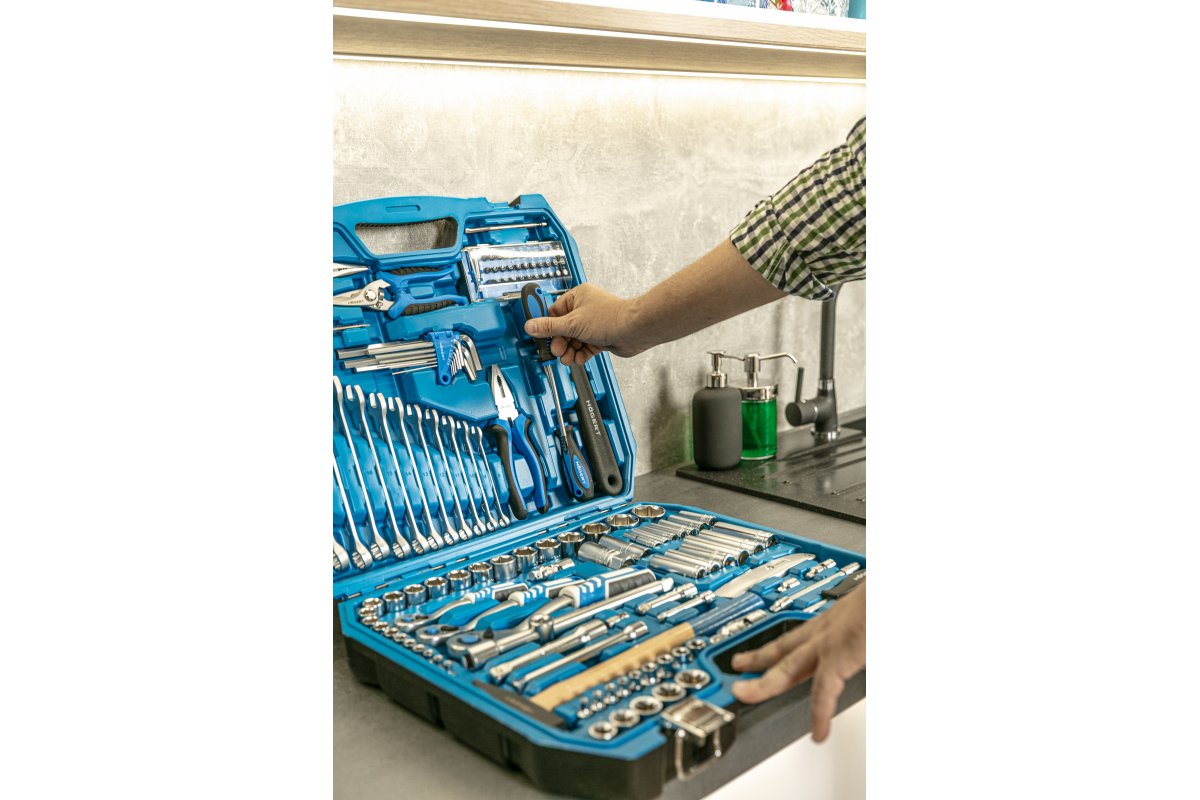 Toolkit 131 pcs., 1/2", 3/8" 1/4"