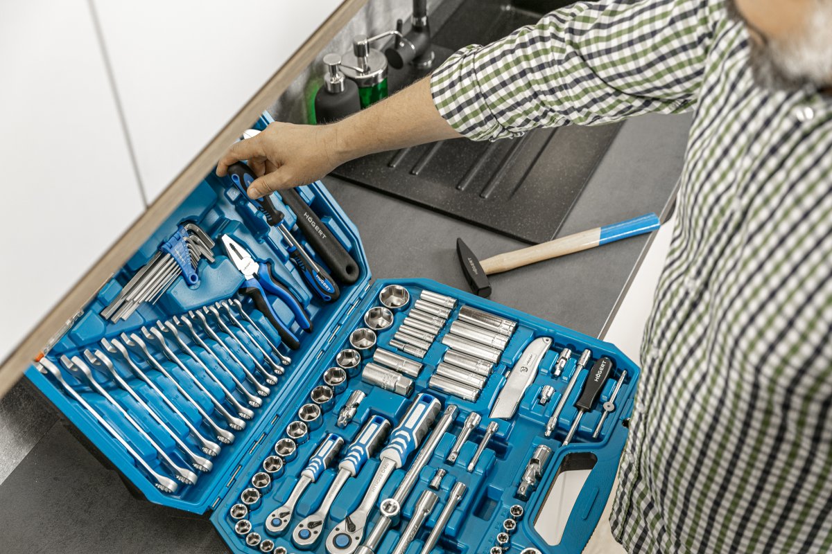 Toolkit 131 pcs., 1/2", 3/8" 1/4"