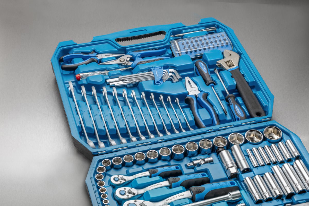 Toolkit 131 pcs., 1/2", 3/8" 1/4"