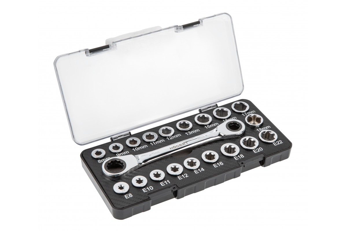 Ratchet ring spanner with sockets