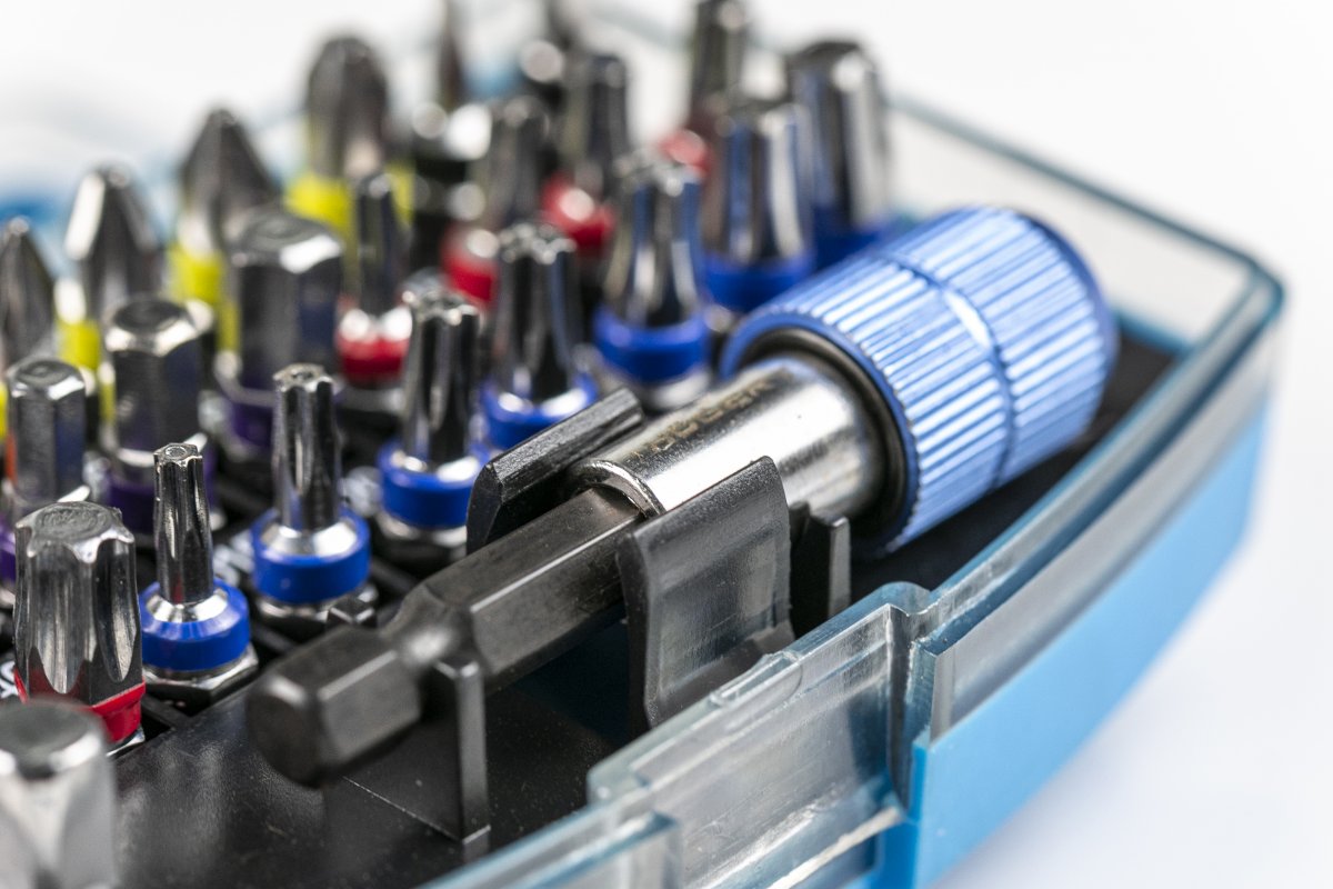 32-piece screwdriver bits set, S2 steel