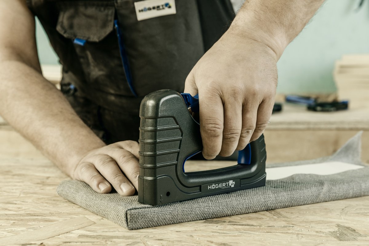 Handtacker Typ „J“, für Klammern 6–16 mm und Nägel 15 mm, 16 mm