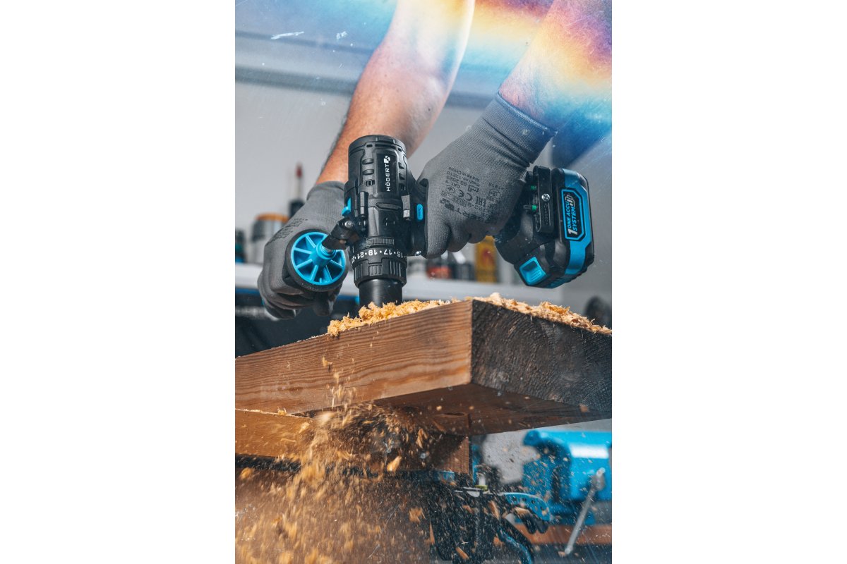 18V brushless impact driver and hammer drill-driver set