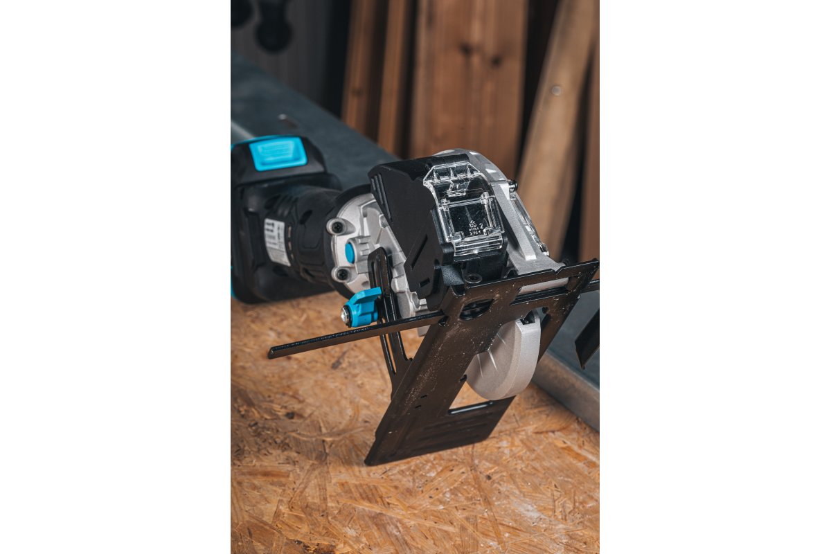 Střídavá mini pila na kov 120mm 18V