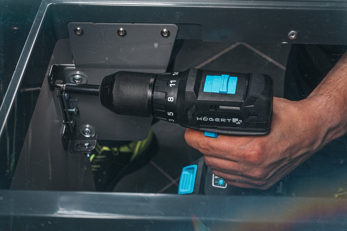 Brushless Compact Drill Driver 40Nm 18V