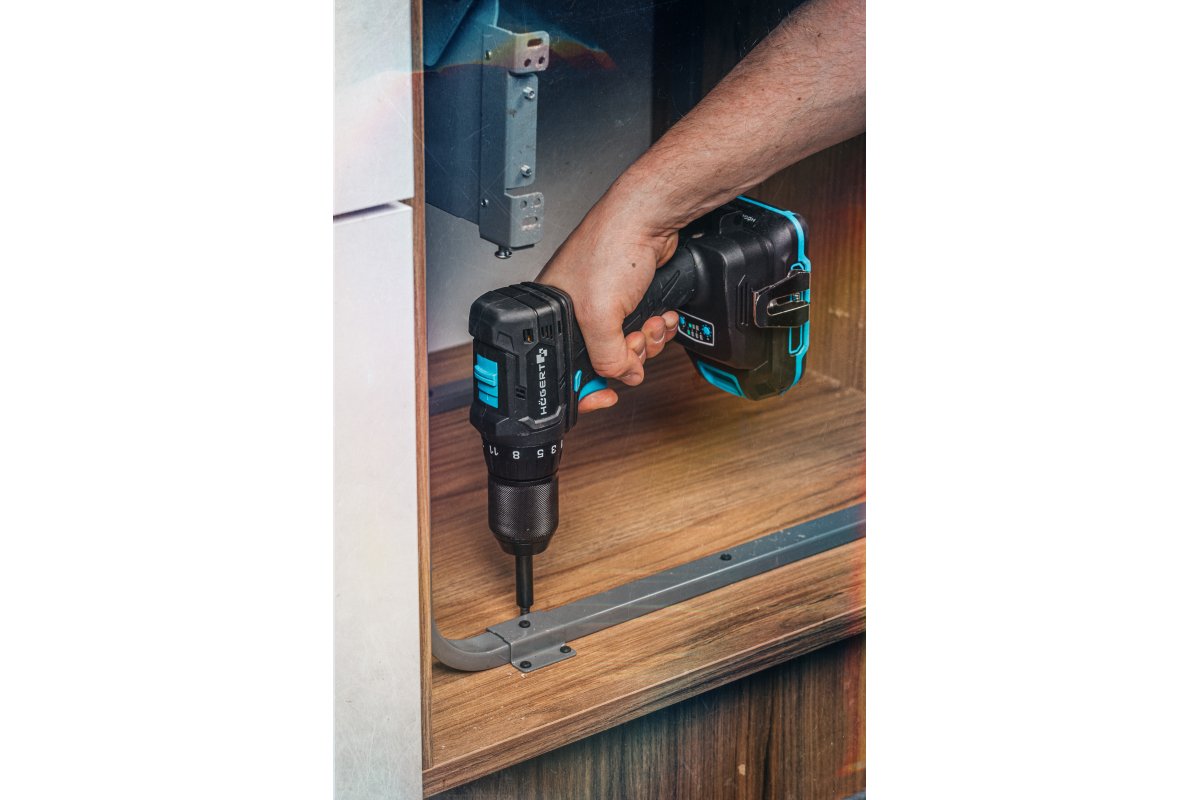 Brushless Compact Drill Driver 40Nm 18V