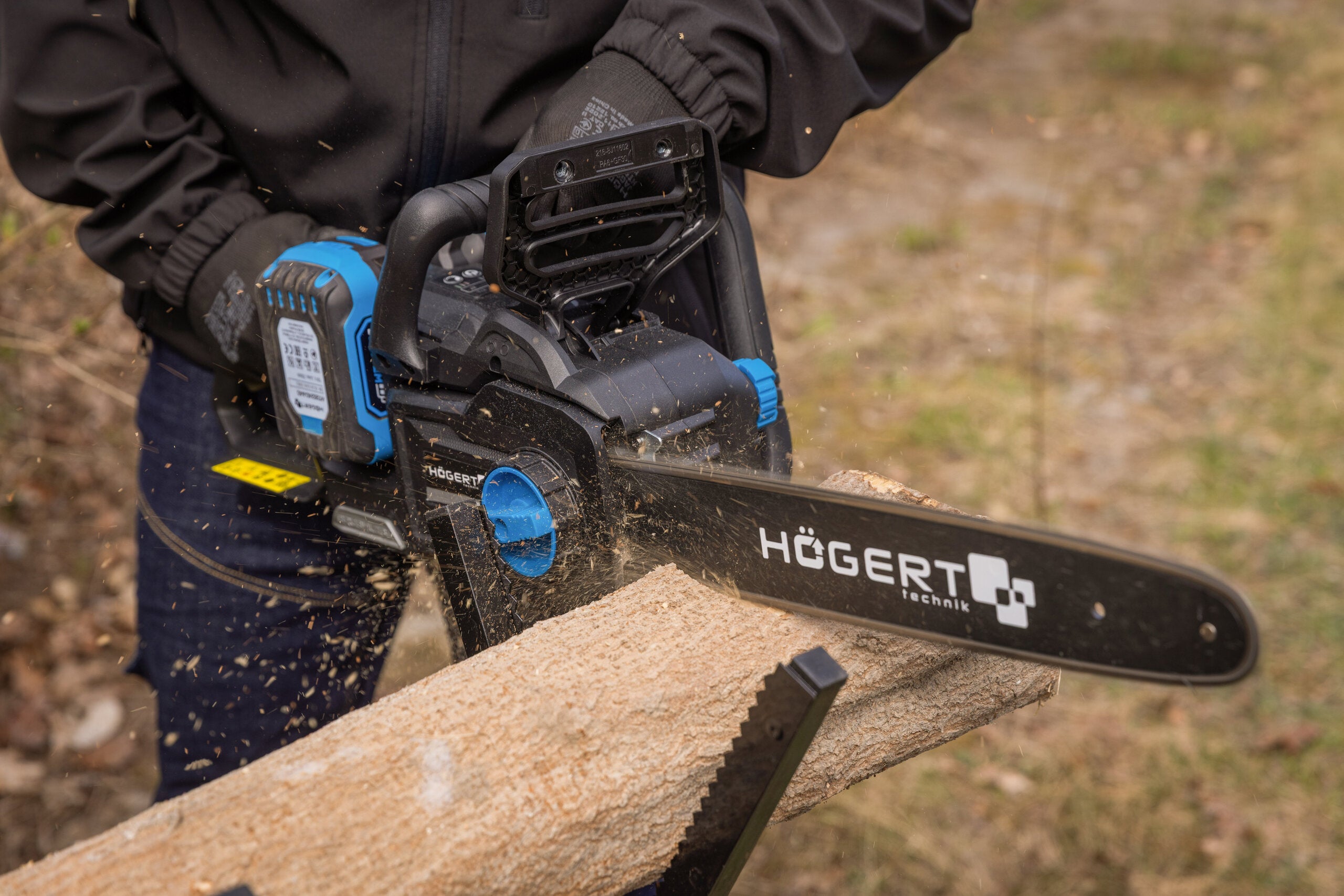 Brushless chainsaw 2x18V
