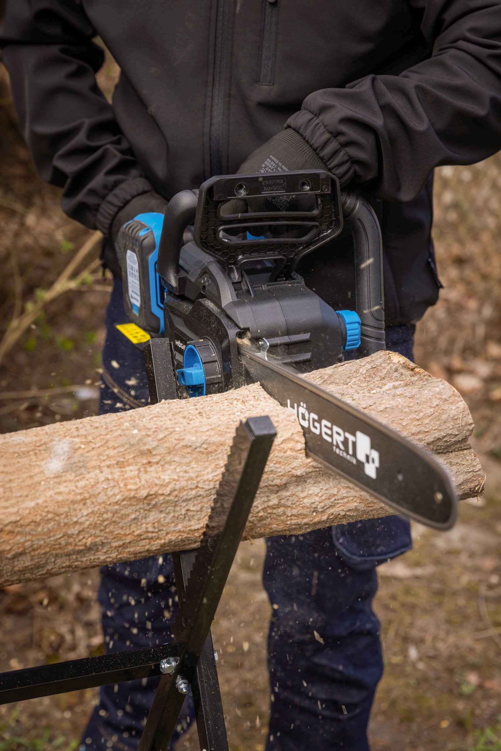 Brushless chainsaw 2x18V