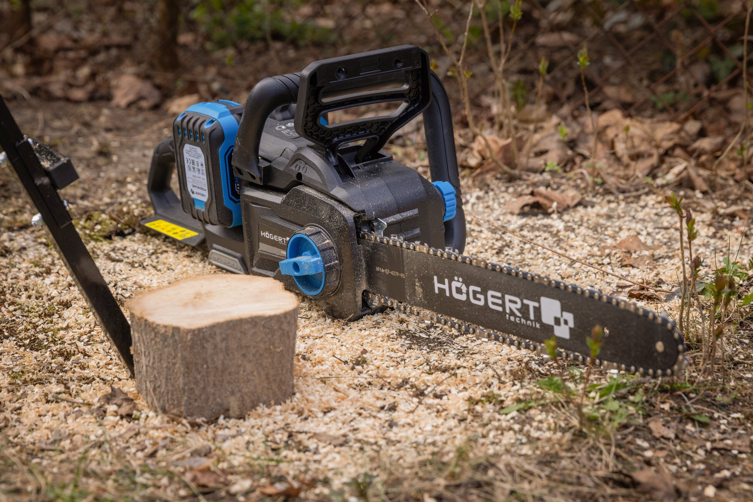 Brushless chainsaw 2x18V