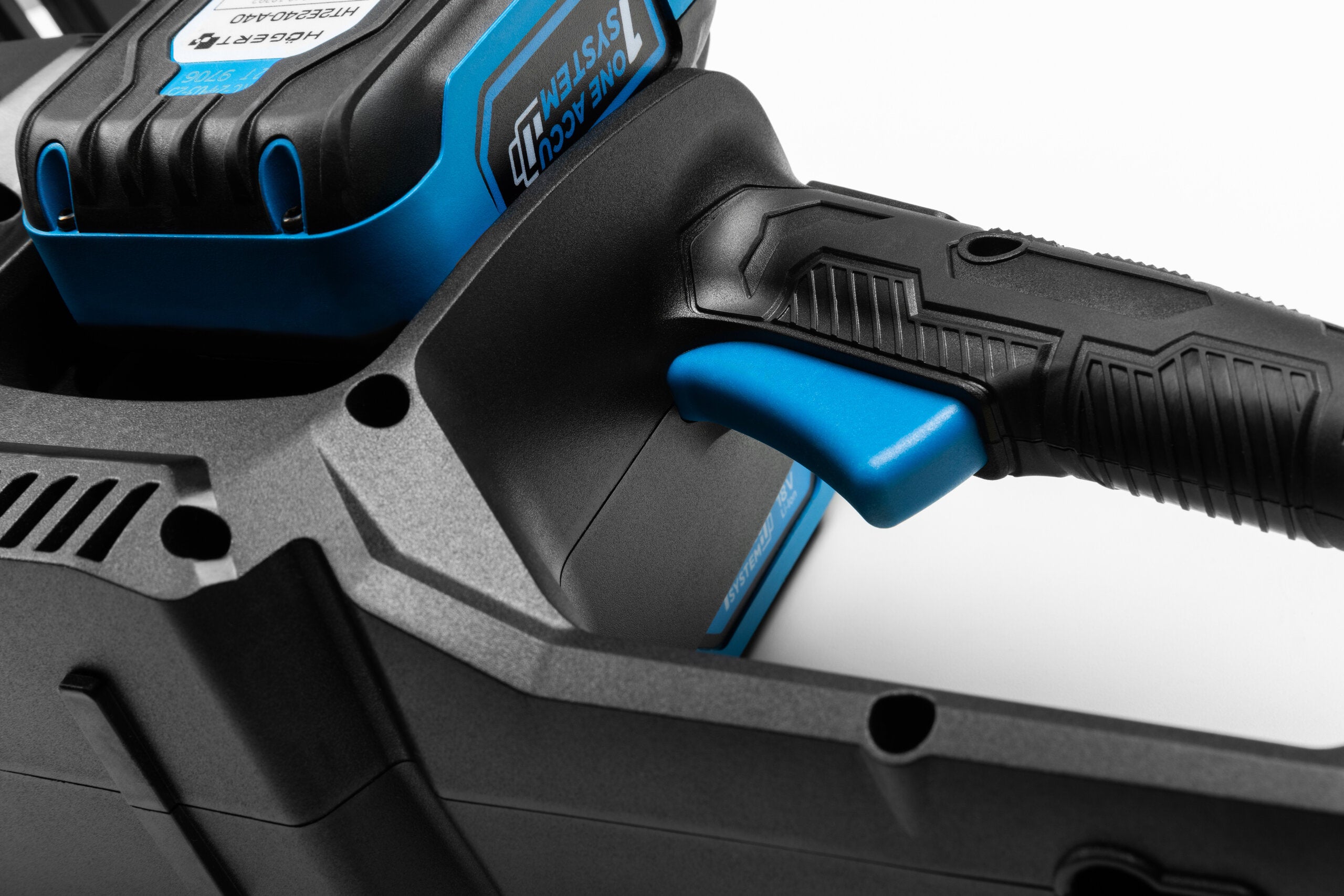 Brushless chainsaw 2x18V