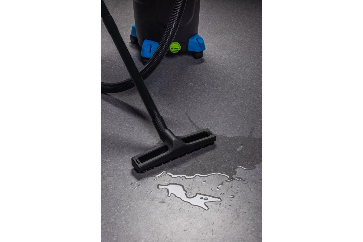 Wet and dry universal vacuum cleaner 20 l