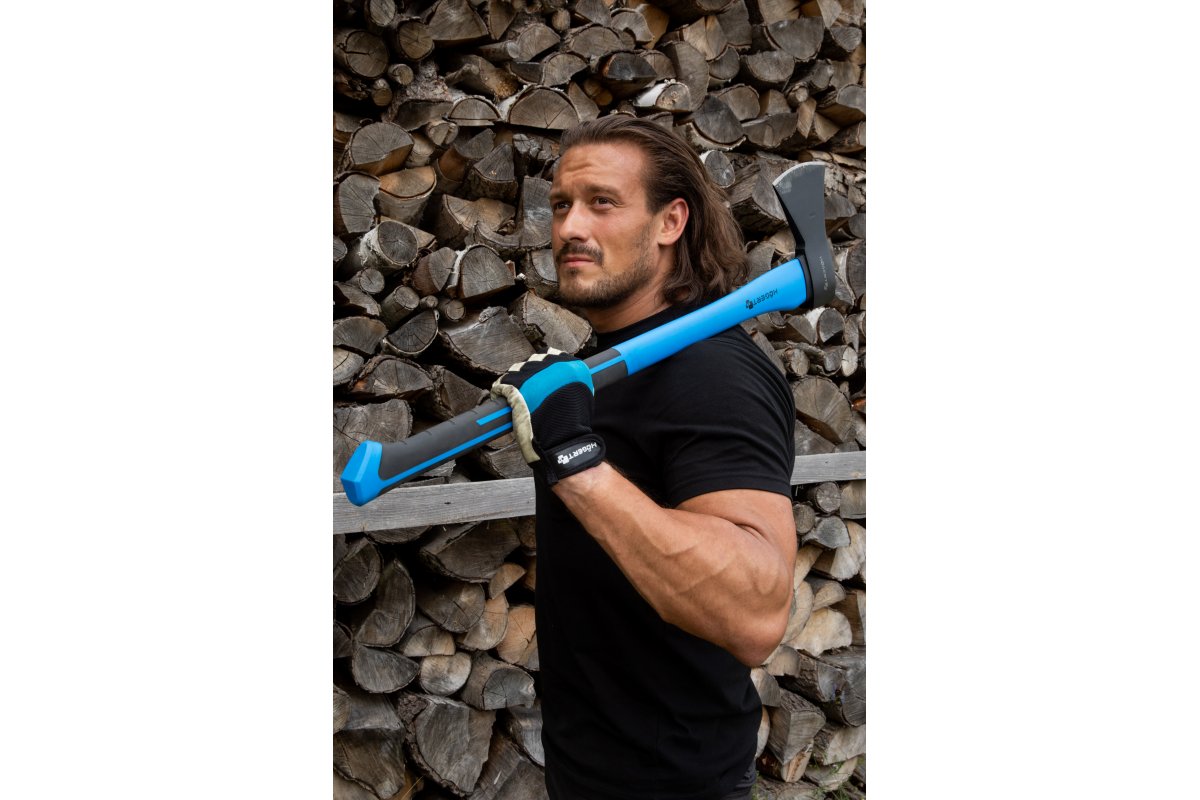 Axe 1250 g with fibreglass handle