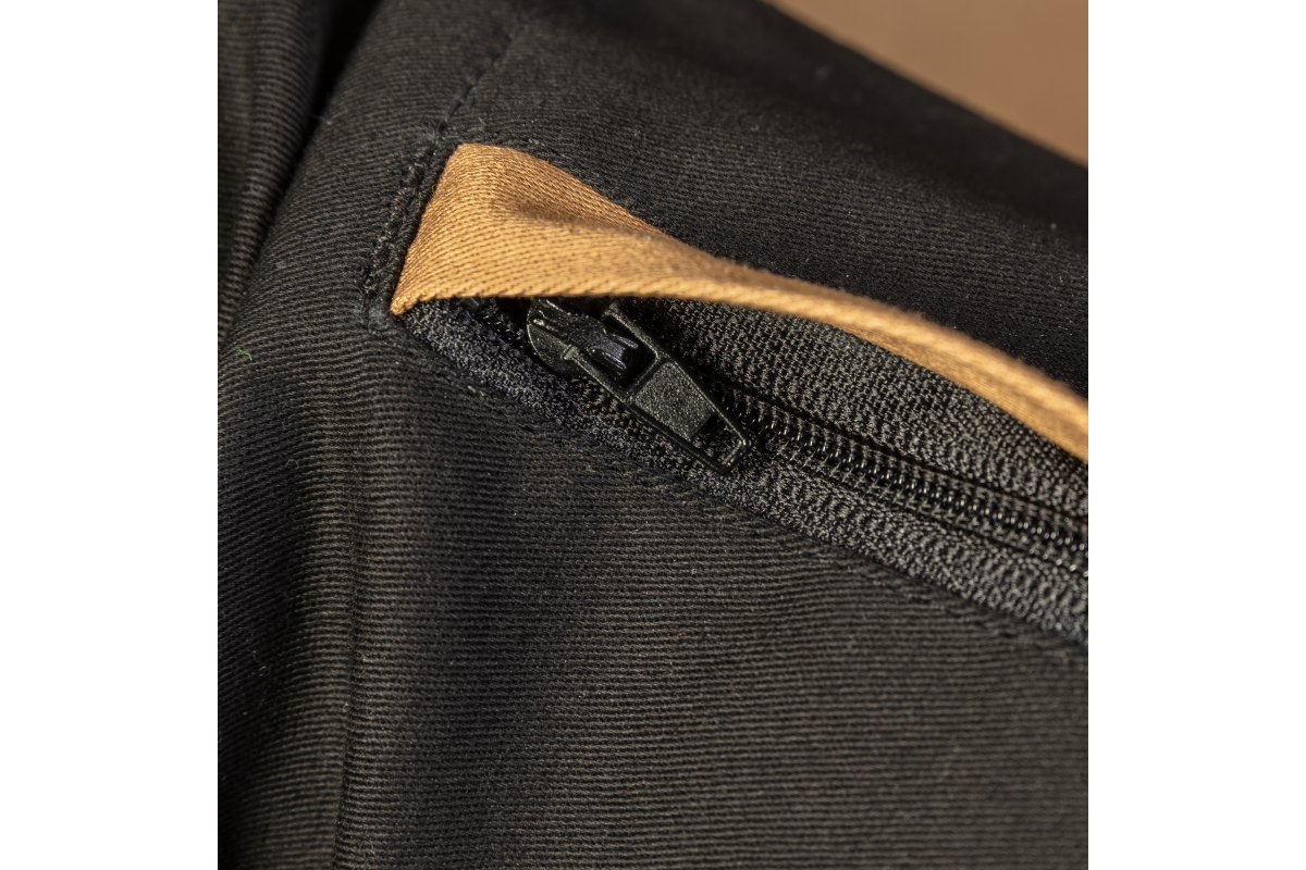 EDGAR protective blouse
