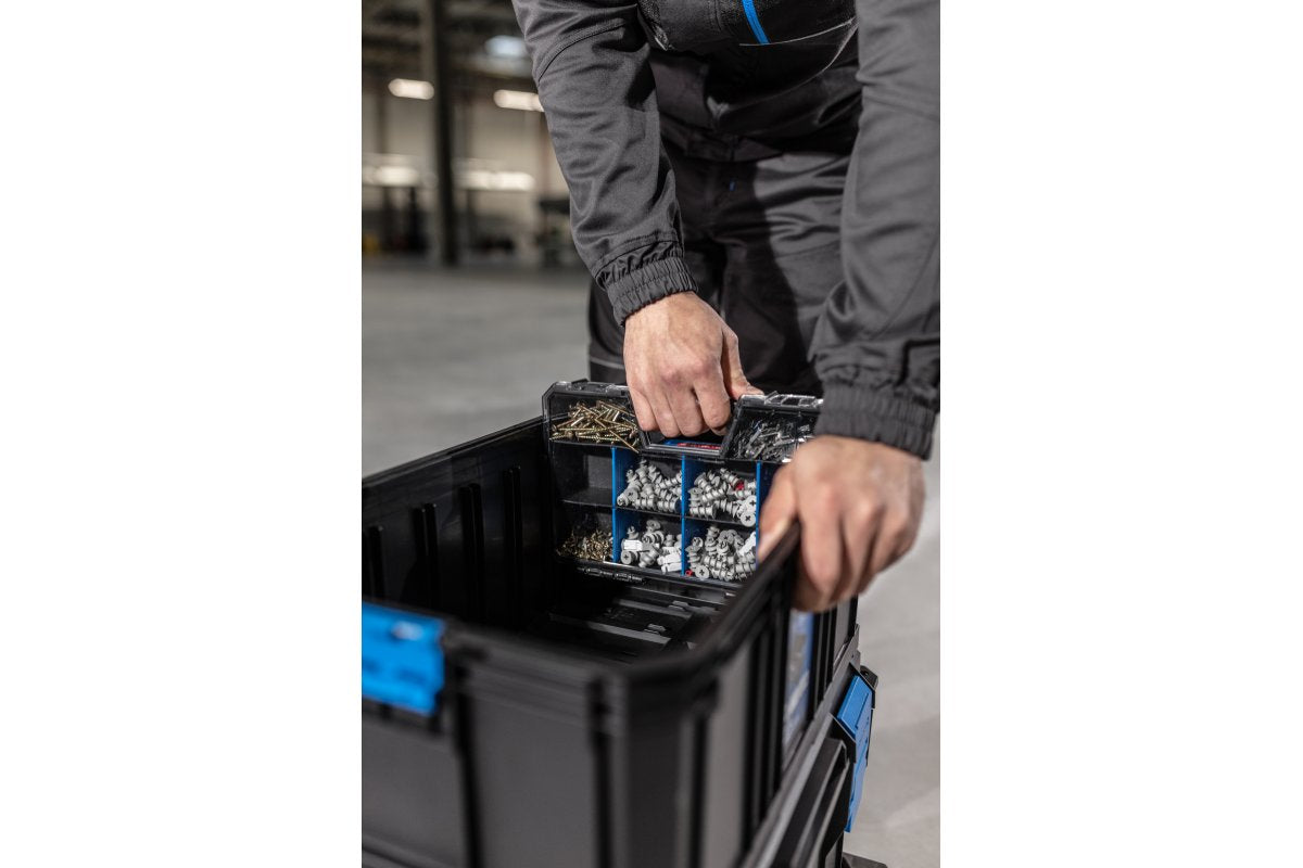 ORGANISER WITH COMPARTMENTS