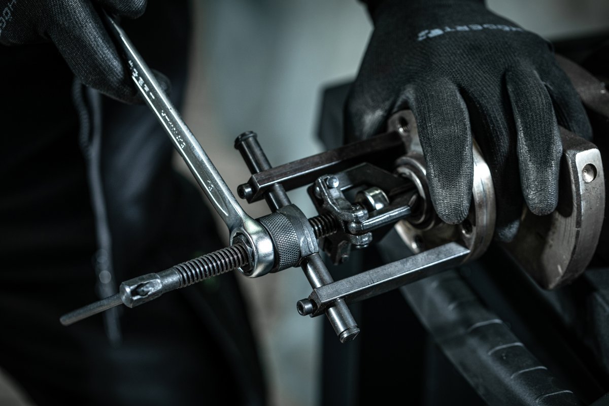 Bearing puller 12-38 mm