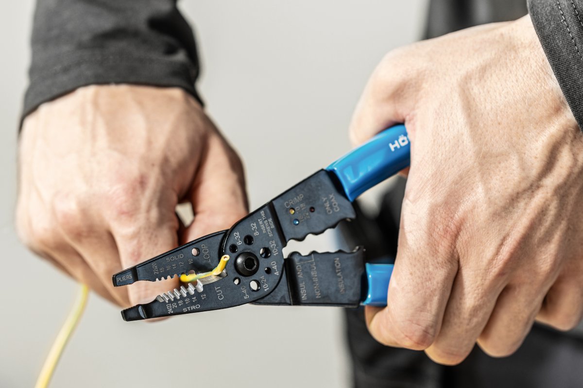 Crimping pliers for terminals with insulation stripper + connectors, 86 pcs.